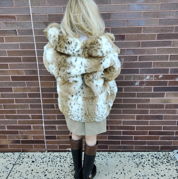 Pamela McCoy Vintage Ex Cond & Pro Cleaned Faux Lynx Teddy Jacket, Large, $98 - Picture 16 of 16